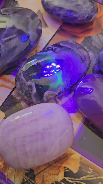 Volcanic Agate Palmstone