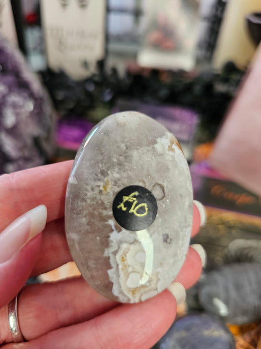 Flower Agate Palmstone