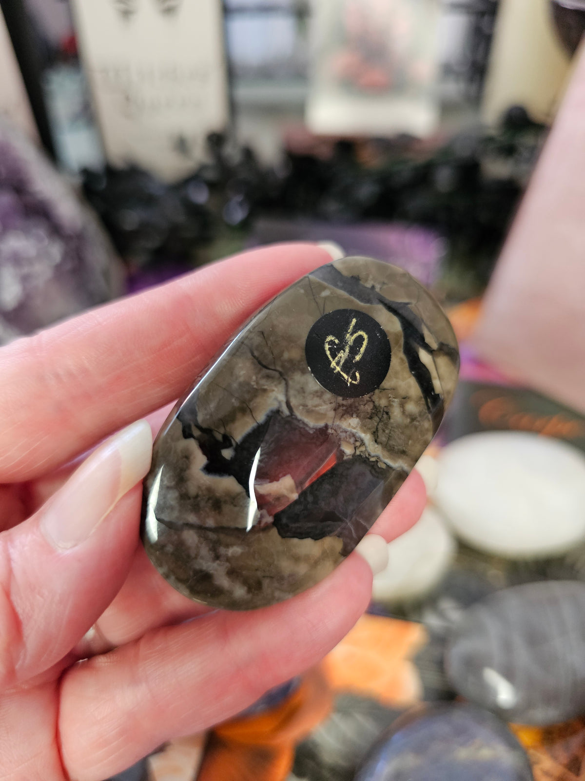 Volcanic Agate Palmstone